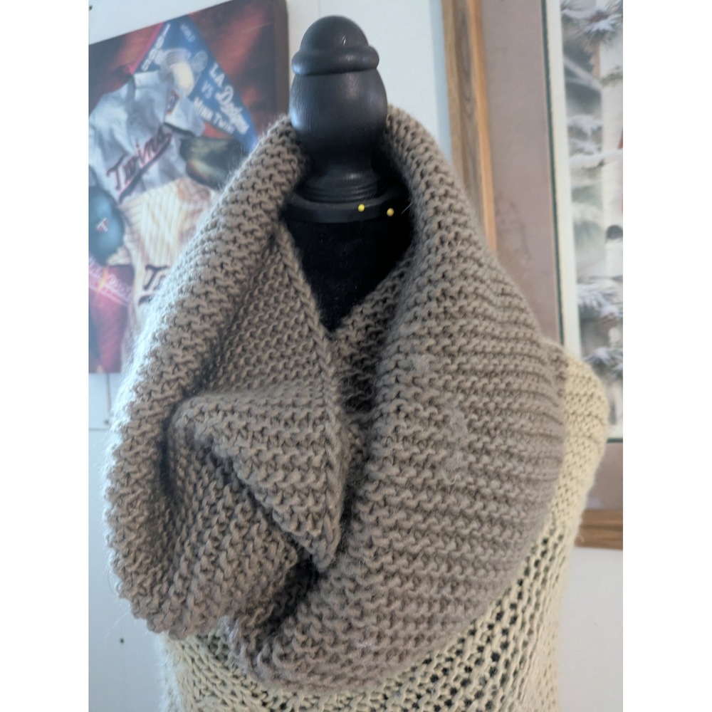 Five Below Taupe Brown Chunky Knit Infinity Scarf Circle Neck Warmer OS